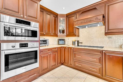 Photo 14 at 22 Larratt Lane, Westbrook, Richmond Hill