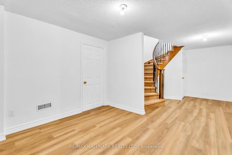 Photo 31 at 22 Larratt Lane, Westbrook, Richmond Hill