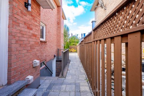 Photo 41 at 22 Larratt Lane, Westbrook, Richmond Hill