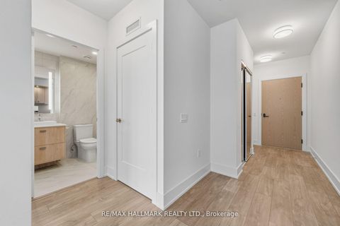 Photo 9 at 1906 - 10 Inn On The Park Drive, Don Mills, Toronto