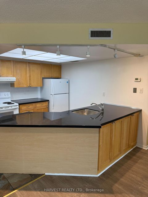 Photo 8 at 1715 - 1001 Bay Street, Bay Street Corridor, Toronto