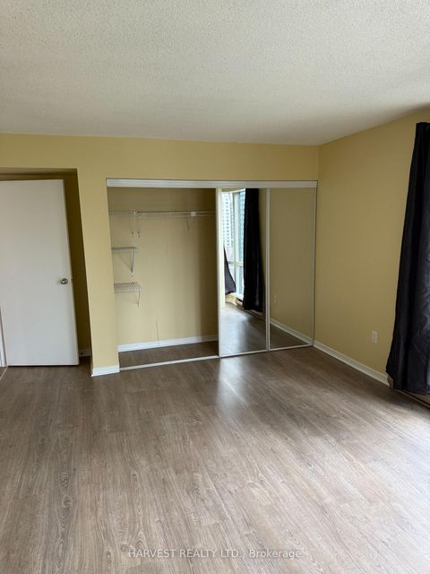 Photo 11 at 1715 - 1001 Bay Street, Bay Street Corridor, Toronto