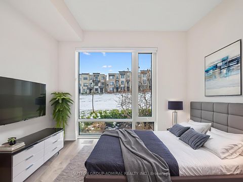 Photo 5 at 27 Adaskin Avenue, Patterson, Vaughan