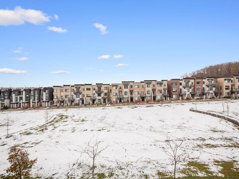 Photo 19 at 27 Adaskin Avenue, Patterson, Vaughan