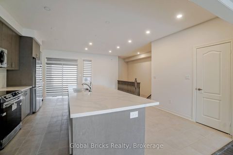 Photo 7 at 49 Burnhamthorpe Road E, GO Glenorchy, Oakville