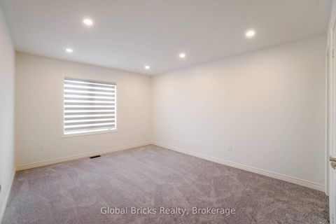 Photo 26 at 49 Burnhamthorpe Road E, GO Glenorchy, Oakville