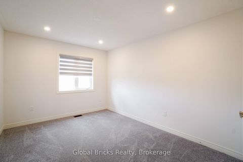 Photo 28 at 49 Burnhamthorpe Road E, GO Glenorchy, Oakville