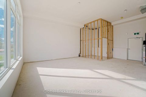 Photo 33 at 49 Burnhamthorpe Road E, GO Glenorchy, Oakville