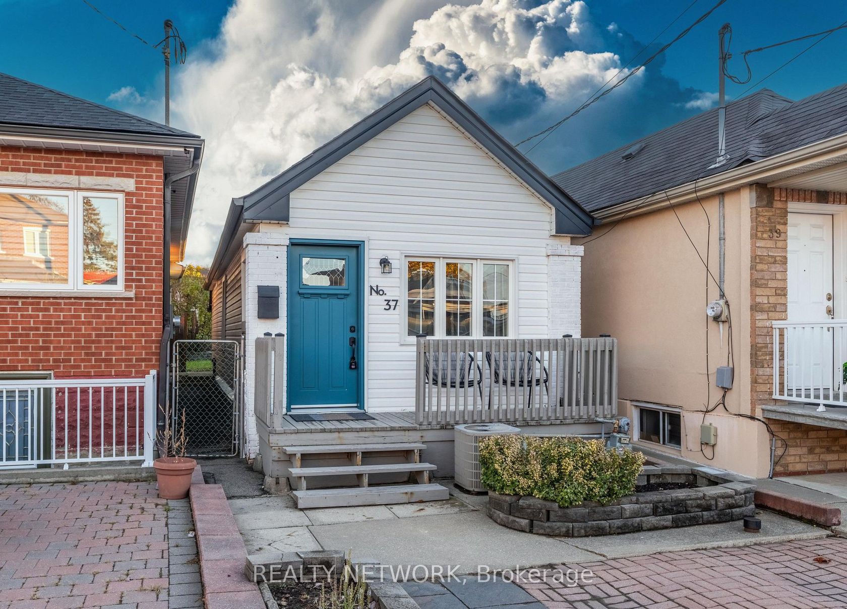 37 Florence Crescent, Smythe, Toronto 