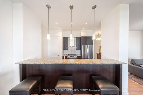 Photo 10 at PH01 - 9245 Jane Street, Maple, Vaughan