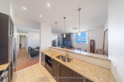Photo 14 at PH01 - 9245 Jane Street, Maple, Vaughan