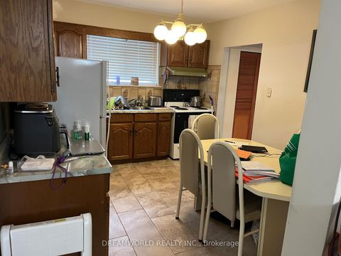 Photo 3 at 35 Cobb Avenue, Jane Heights, Toronto