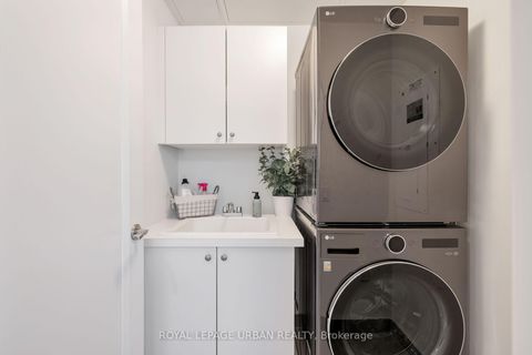 Photo 15 at 223 - 1900 Bayview Avenue, York Mills, Toronto