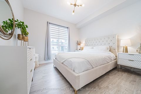 Photo 12 at 329 - 2486 Old Bronte Road, WT West Oak Trails, Oakville