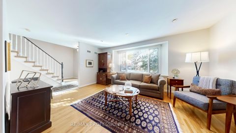 Photo 5 at 44 Robin Hood Road, Humber Valley, Toronto