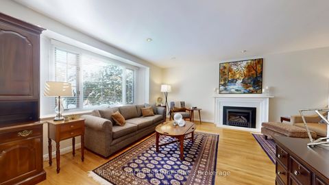 Photo 6 at 44 Robin Hood Road, Humber Valley, Toronto