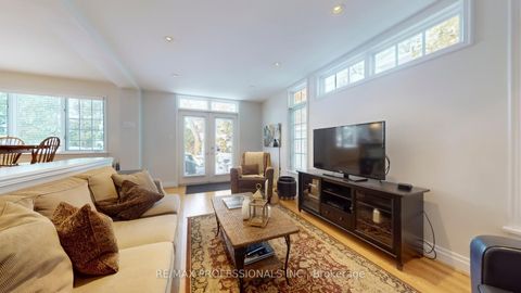Photo 9 at 44 Robin Hood Road, Humber Valley, Toronto