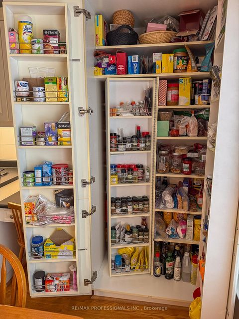 Photo 14 at 44 Robin Hood Road, Humber Valley, Toronto