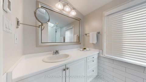 Photo 22 at 44 Robin Hood Road, Humber Valley, Toronto