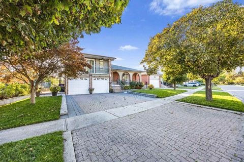 Photo 1 at 154 Fairglen Avenue, L'Amoreaux, Toronto