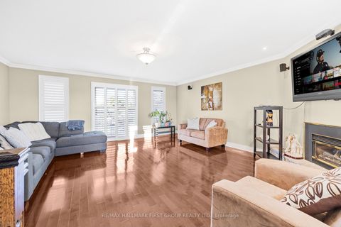 Photo 19 at 154 Fairglen Avenue, L'Amoreaux, Toronto