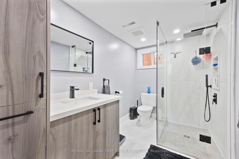 Photo 26 at 154 Fairglen Avenue, L'Amoreaux, Toronto