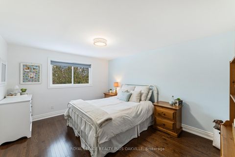 Photo 17 at 437 Withnell Crescent, WO West, Oakville