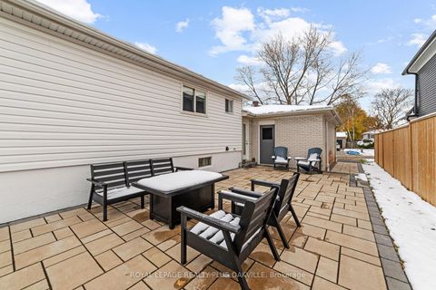 Photo 32 at 437 Withnell Crescent, WO West, Oakville