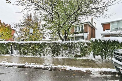 Photo 2 at 362 Silverthorn Avenue, Eglinton West, Toronto