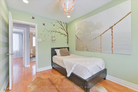 Photo 15 at 362 Silverthorn Avenue, Eglinton West, Toronto