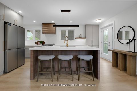 Photo 10 at 43 Howell Square, Malvern, Toronto