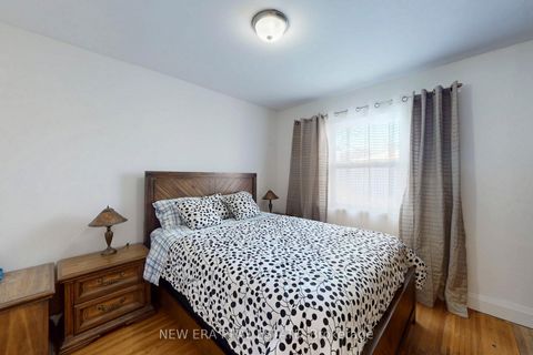 Photo 19 at 80 Renfield Street, Amesbury, Toronto