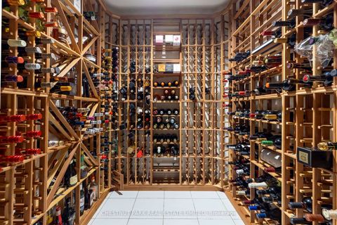 Photo 31 at 46 Lowther Avenue, Annex, Toronto