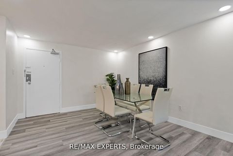 Photo 4 at 1013 - 390 Dixon Road, The Westway, Toronto