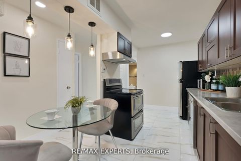 Photo 12 at 1013 - 390 Dixon Road, The Westway, Toronto