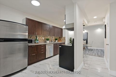 Photo 14 at 1013 - 390 Dixon Road, The Westway, Toronto