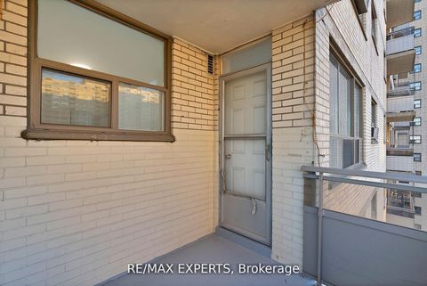 Photo 34 at 1013 - 390 Dixon Road, The Westway, Toronto
