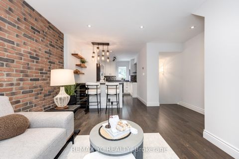 Photo 11 at 242 Milan Street, Moss Park, Toronto