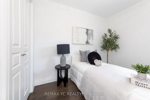 Photo 19 at 242 Milan Street, Moss Park, Toronto