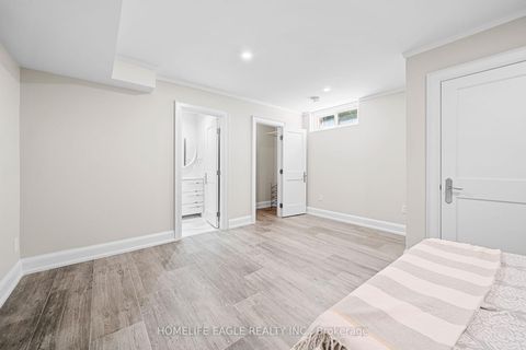 Photo 27 at 31 Modesto Gardens, Islington Woods, Vaughan