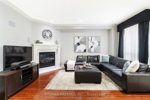 Photo 12 at 64 Leameadow Road, Patterson, Vaughan