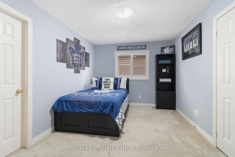 Photo 31 at 64 Leameadow Road, Patterson, Vaughan