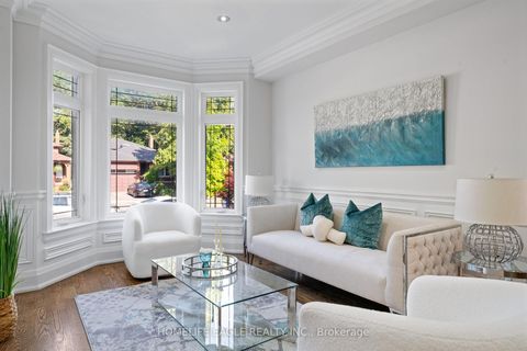 Photo 2 at 8 Nicolan Road, Cliffcrest, Toronto