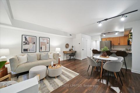 Photo 6 at 73 - 208 Niagara Street, Niagara, Toronto