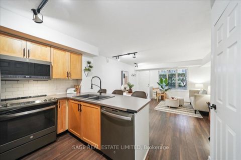 Photo 14 at 73 - 208 Niagara Street, Niagara, Toronto