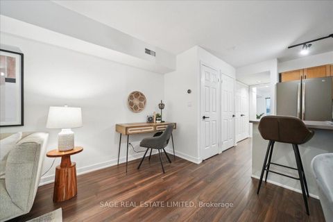 Photo 16 at 73 - 208 Niagara Street, Niagara, Toronto