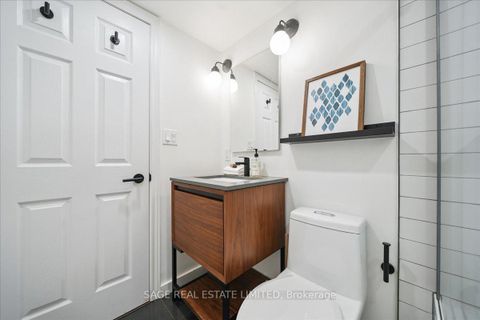 Photo 23 at 73 - 208 Niagara Street, Niagara, Toronto