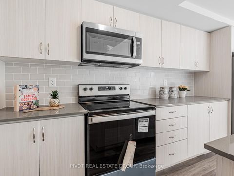 Photo 13 at 3102 - 60 Elizabeth Street S, Mill Pond, Richmond Hill