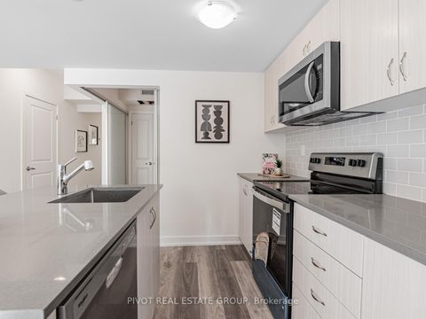 Photo 14 at 3102 - 60 Elizabeth Street S, Mill Pond, Richmond Hill