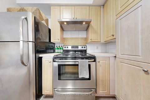 Photo 7 at 206 - 2495 Dundas Street W, High Park North, Toronto